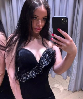 💋 Я создам незабываемую атмосферу нашей встречи, где ты сможешь полностью расслабиться и получить невероятное наслаждение. 😍 У меня много возможностей, чтобы удовлетворить тебя, и я гарантирую, что ты останешься доволен нашими играми. 😈 Также у меня есть отличные отзывы от предыдущих клиентов, которые оценили мои услуги. 🌟 Если ты хочешь узнать больше о моих фото и дополнительных услугах, пиши мне прямо сейчас! 💕 Тебя ждет незабываемый опыт в Москве! 🌆 Анастасия